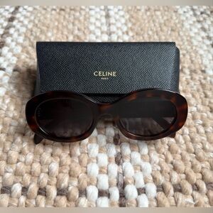 Celine Triomphe 01 Oval Sunglasses (Preowned Like NEW)